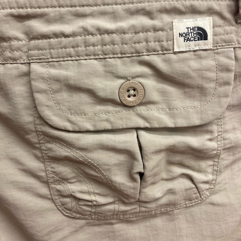North Face Shorts - Picture 5 of 7